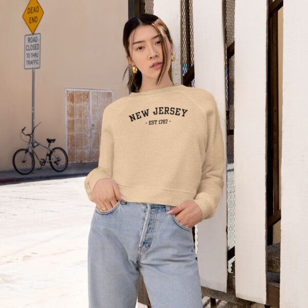 NEW JERSEY - EST WOMEN’S CROPPED PULLOVER SWEATER
